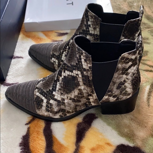 Booties - Picture 4 of 4